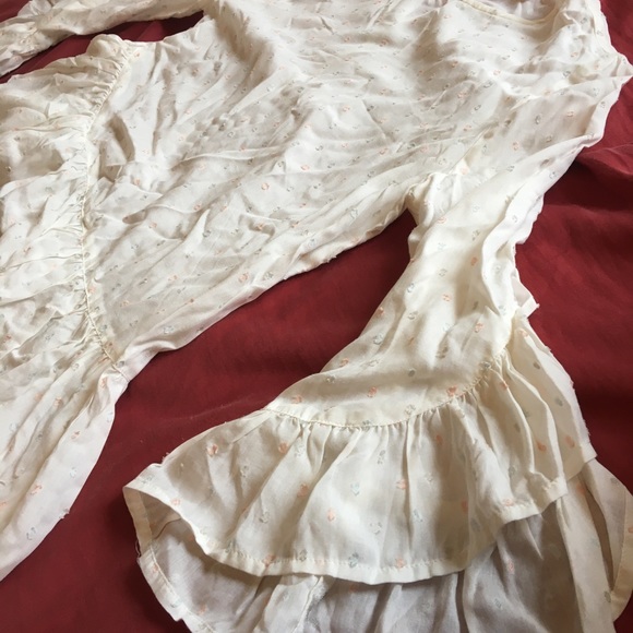 Springtime lightweight blouse - Picture 2 of 4